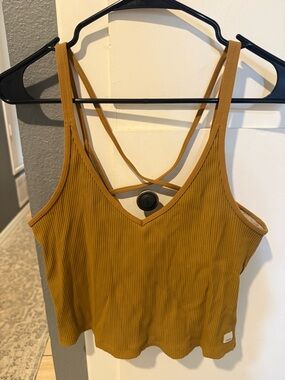 Vuori Ribbed V-Neck Cropped Tank - Mustard